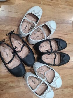 Girls Shoes Size 11/12