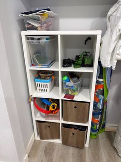 Cube shelves