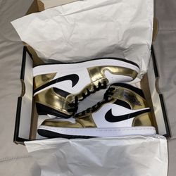 Jordan 1 Mid