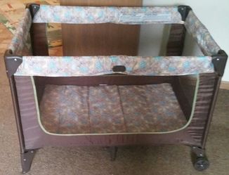 Play Pen Bed..