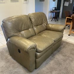 Recliner Couches 