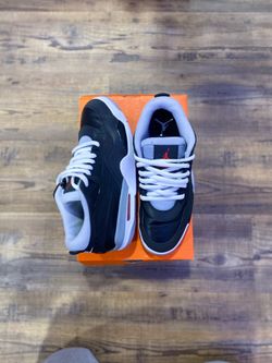Jordan 4 RM black metallic