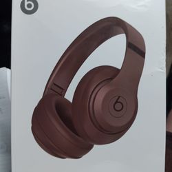 Beats Studio Pro Brand New Un Opened