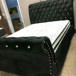 Queen Bed Frame for Sale in Las Vegas, NV - OfferUp