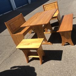 🌺BEAUTIFUL 5 PIECE WOOD DINNER TABLE WITH BENCH🌺 