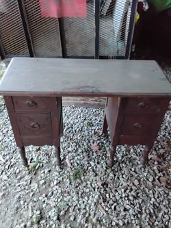 Antique  Table 30s 40s. Era