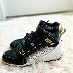 Boys Baseball Cleats Size 2Y