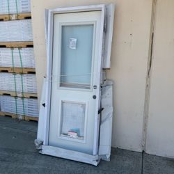 30x80 Feather River Fiberglass Left-Hand Inswing Prehung Exterior Door with Built-In Pet Door New