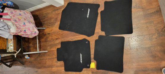 15-17 Camry Mats