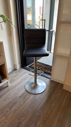 3 bar stools