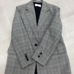 * SALE AS IS* LIKE NEW ARITZIA LONG COAT