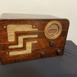  Vintage 1937 Philco Wood Radio