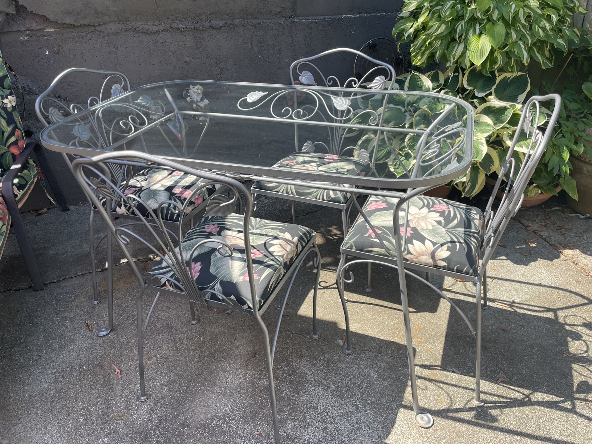 Vintage rod iron Dining Set