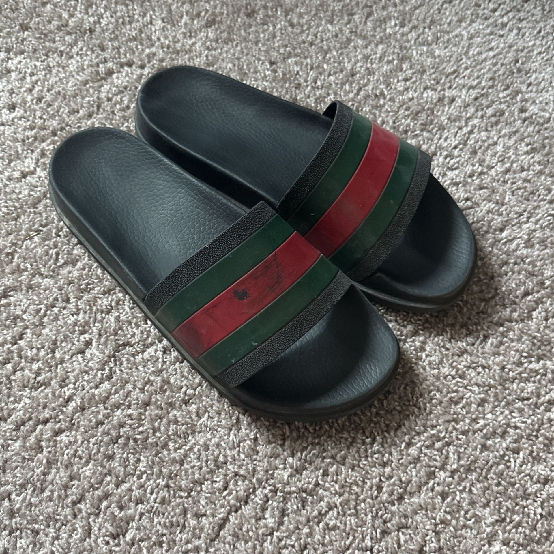 Gucci Web Slides