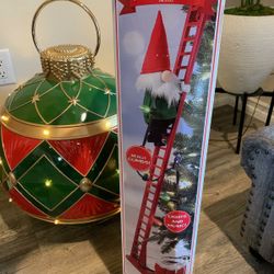 NEW 43 INCH TALL Super Climbing Gnome With LED Lights, Plays 15 Christmas Carols, Attaches To Tree, & Climbs Up And Down Ladder. ‼️NEW UNOPENED 📦‼️
