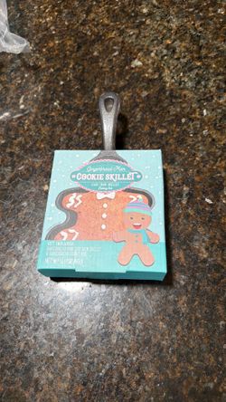 Iron skillet shaped like a gingerbread man
