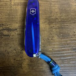 Victorinox Huntsman Swiss Army  91mm Translucent Blue EDC Camping Multi-Tool 
