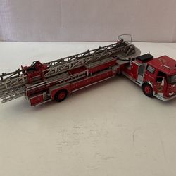 Die Cast FRANKLIN MINT Precision Model - 1965 Seagrave Fire Engine Ladder Truck Co. No. 5