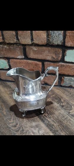 1950s Antique Rogers Silver Plated Daffodil Water Pitcher
