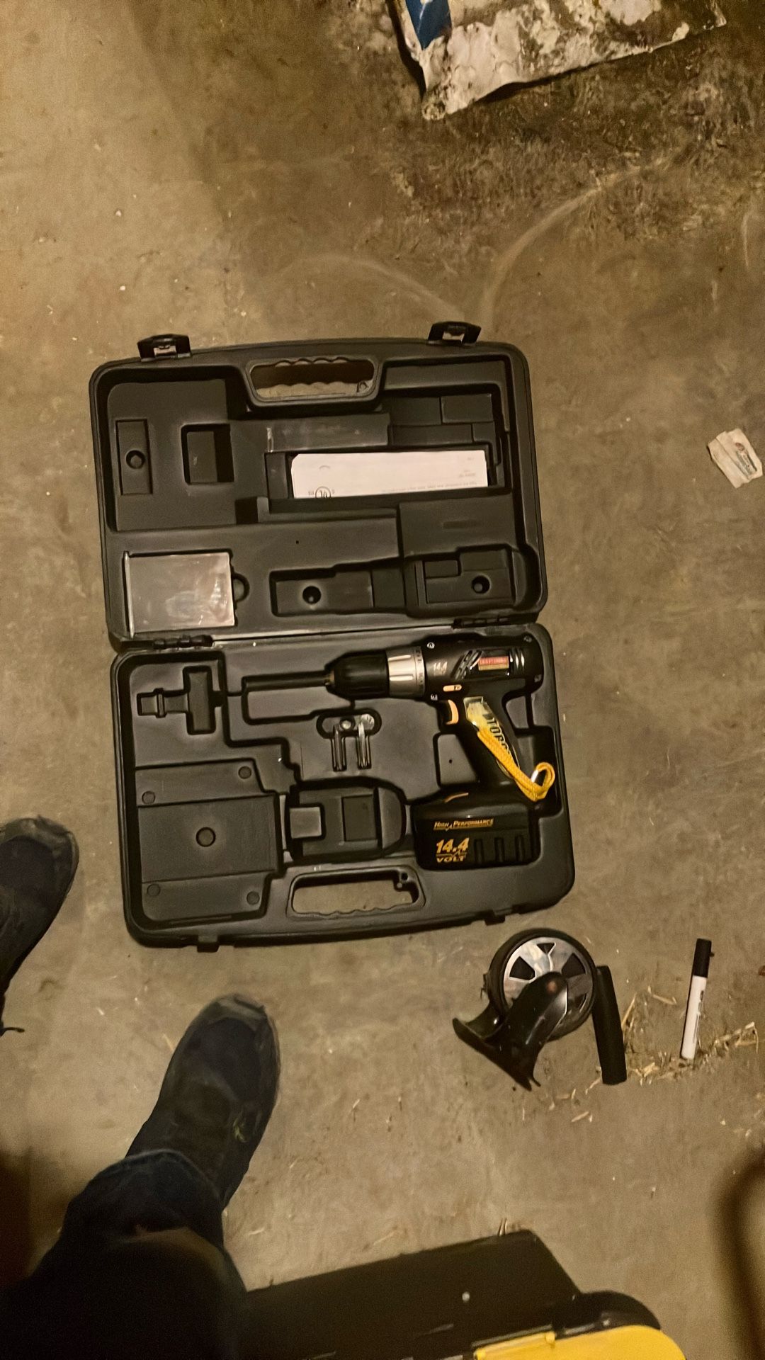 14.4 V Drill With Charger