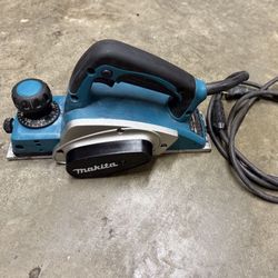 Makita Planer 3-1/4” KP0800