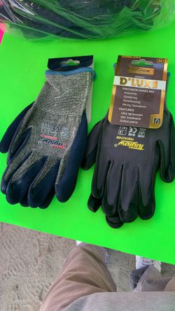 Safety gloves  Guantes de seguridad