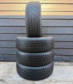 235/60/18"Michelin Selling a set of 4 tires in excellent condition 🫡