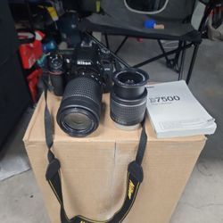 Nikon D 7500