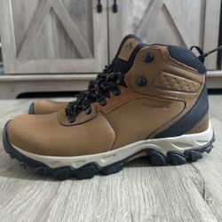 Columbia Hiking Boots 