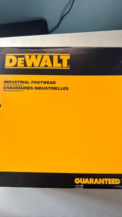 New dewalt  industrial boots