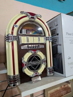 Vintage Thomas Collectors Edition Jukebox AM FM Radio Cassette Player Working