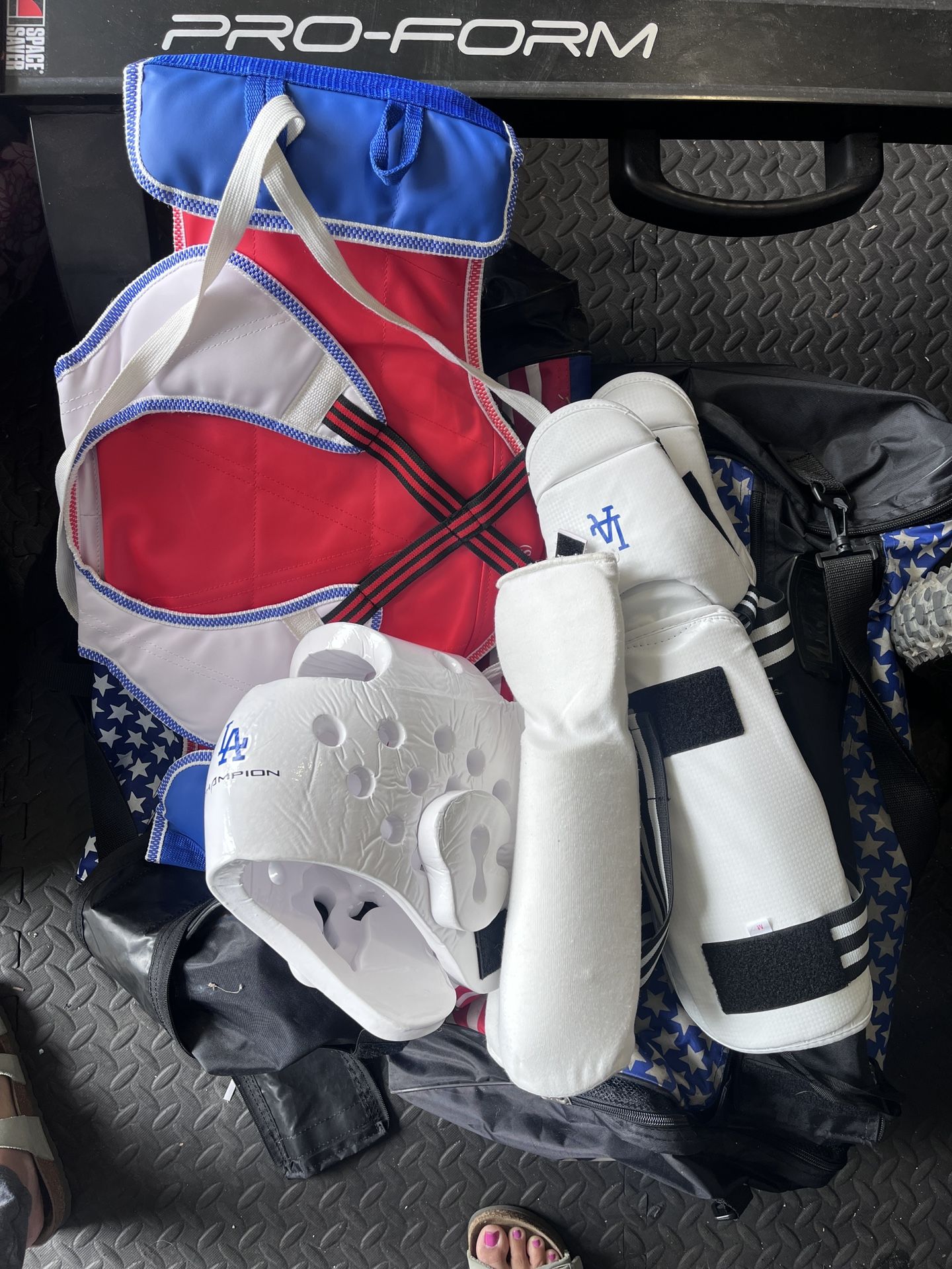 Tae Kwon Do Sparing Gear With Duffle Bags