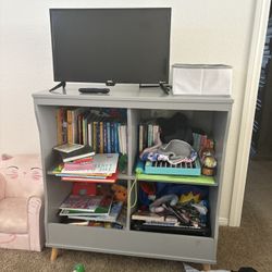 Changing Table And Storage 
