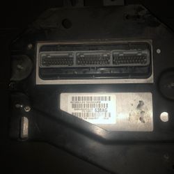 00 Jeep Grand Cherokee 4.0L ECM p56041 638AG