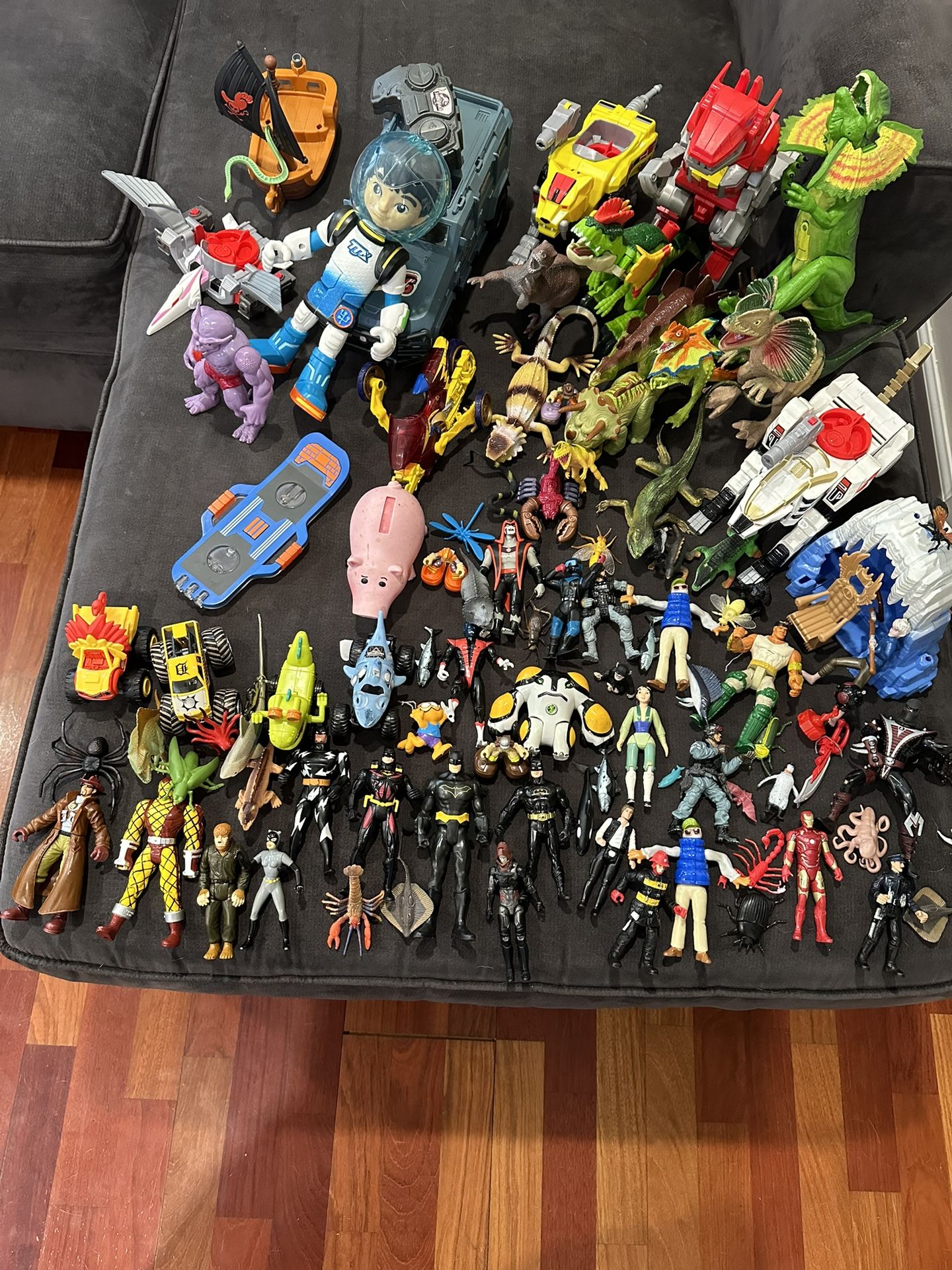 Action Figures Dinos And More Toys