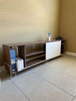 TV stand light weight 5 FT 11 Inch