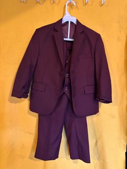 Boys suits size 5 and 6