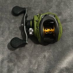 Jews American Hero Bait Caster 