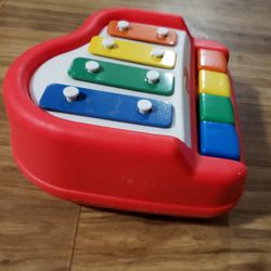 Little Tikes Small Piano... $8