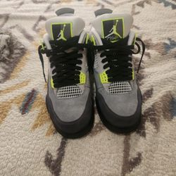 Jordan 4 Neon 95 10.5 Worn A Few Times