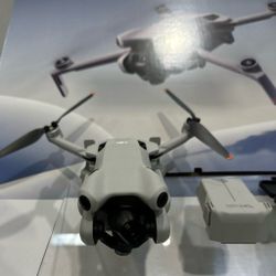 DJI Mini 4 Pro Fly More Combo Plus