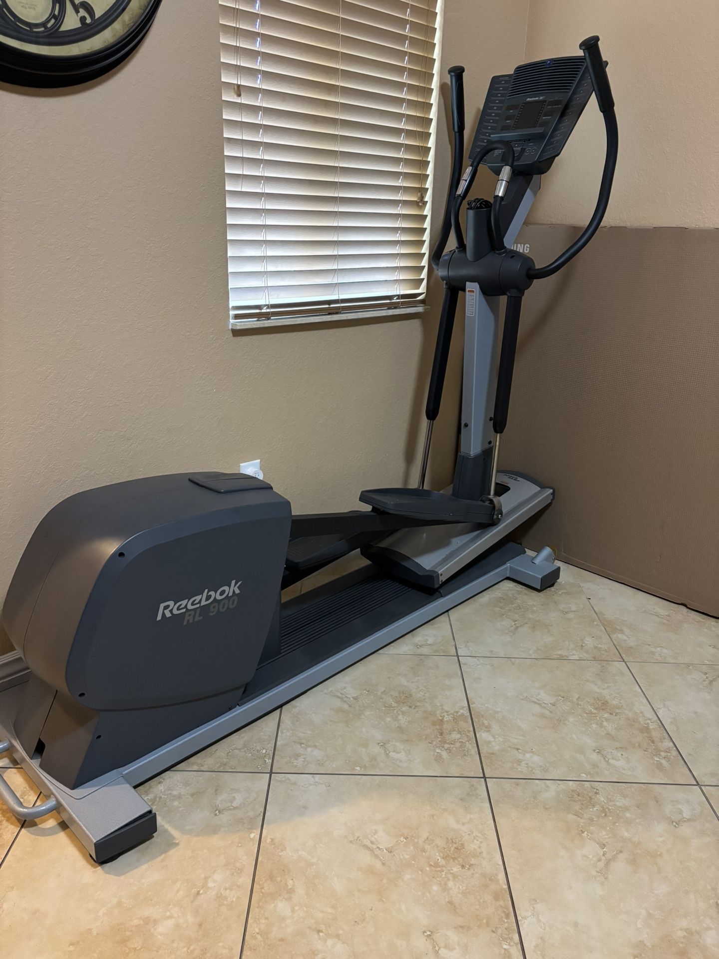 Elliptical Reebok NL 900