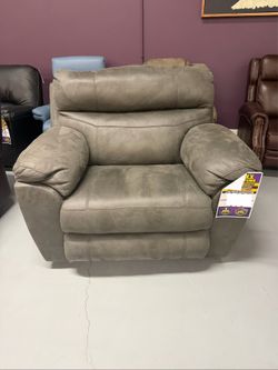 🔥 CLOSEOUT SALE! Oversized Gray Recliner Chair – Brand New Floor Model