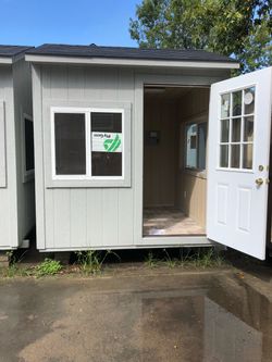 8 x 8 Guard shack/shed/small office
