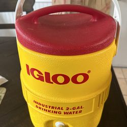 Igloo Industrial 2 Gal. Drinking Water