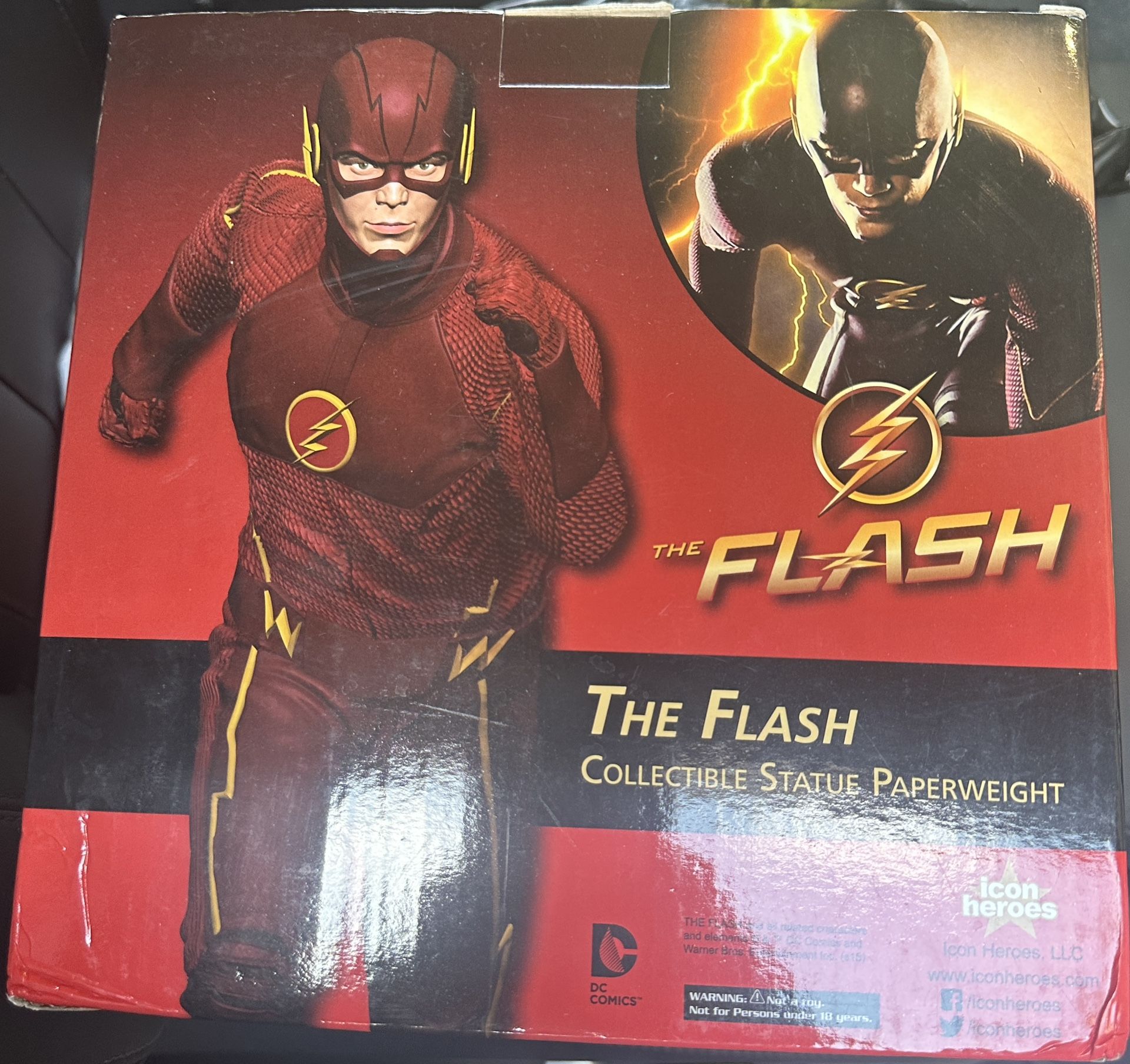 The Flash Statue Paperweight  Dc Comics Scarlet Speedster 