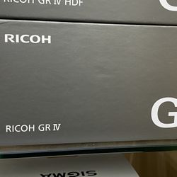Ricoh GR IV 
