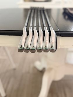 Callaway Quantum Max Iron Set 5-PW.