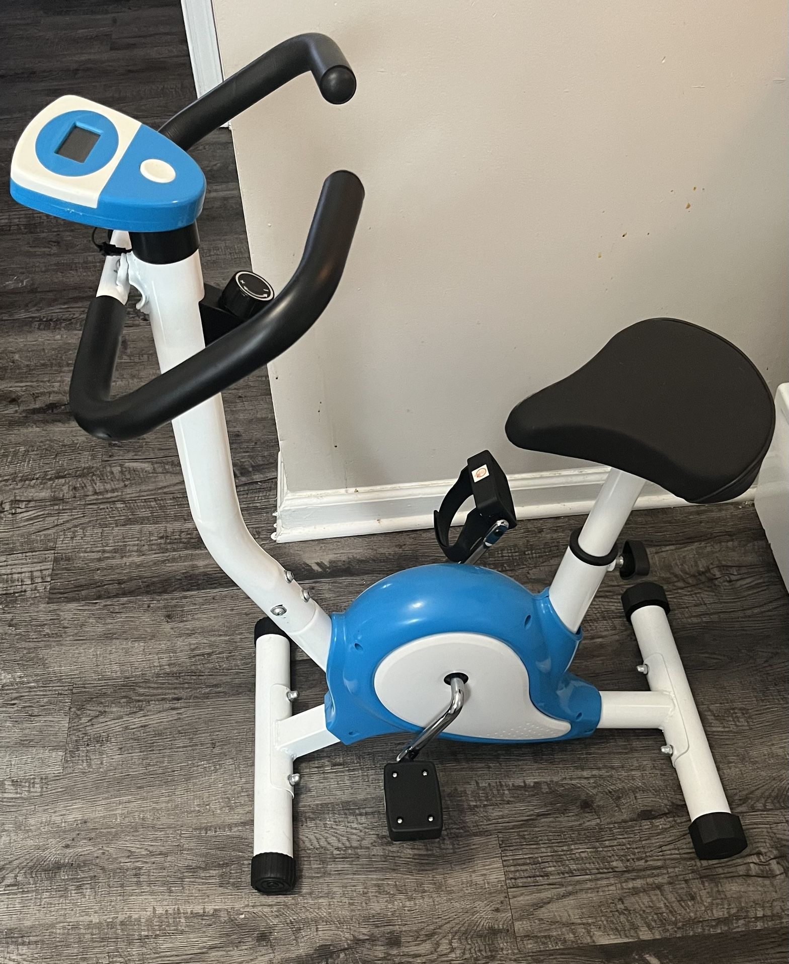Adjustable Exercise Bike 