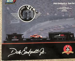Train Set Dale Earnhardt Jr 1:64 Scale Diecast Car